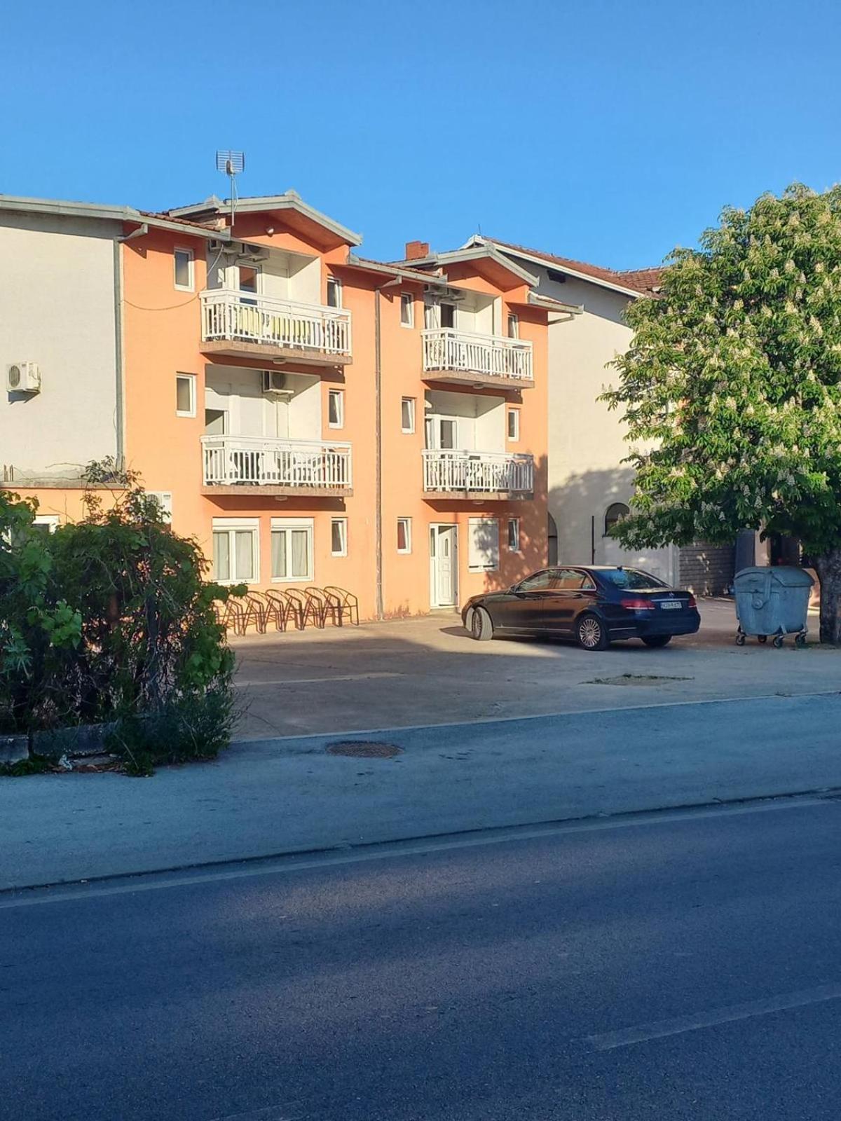 Juka Hotell Međugorje Exteriör bild